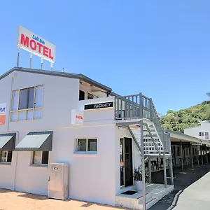 Motel Sail ***